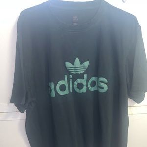 Adidas vintage xl shirt